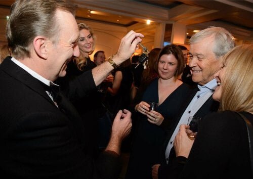 Close-up Magician Surrey OZ