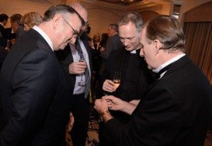 Hire the Close up&nbsp;Weybridge Magician&nbsp;Magic OZ the fun Magical Magician