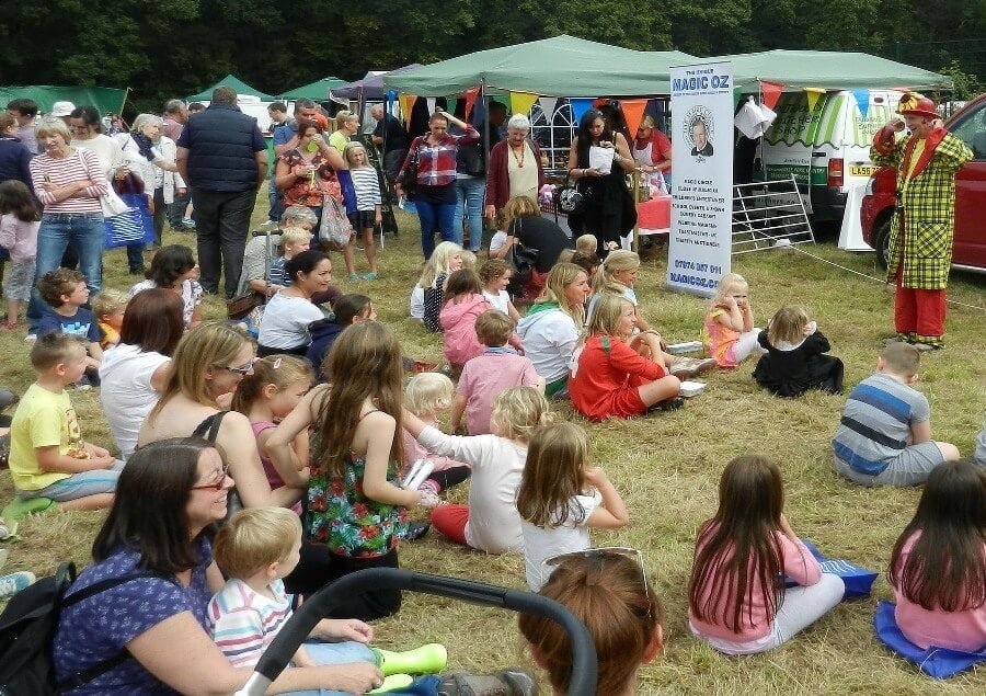 Magic OZ  Magician Entertainer No.1 County Shows Public Events