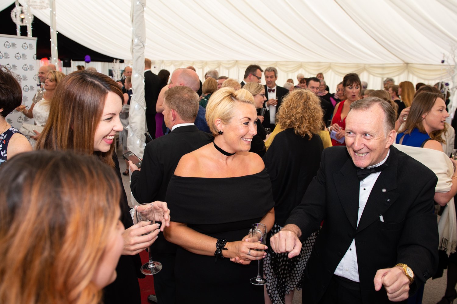 OZ the fun Magician Sussex