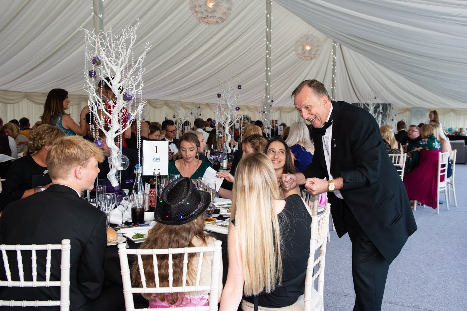 Hire Magic OZ the fun Magician Sussex