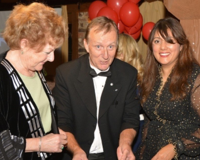 OZ the fun Close up Magician Ripley